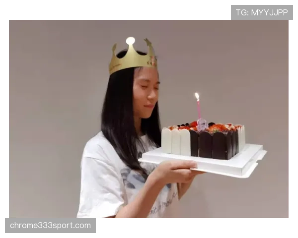 朱雪莹朋友圈晒的豪宅照片，让人一秒忘了她场上拼命样子